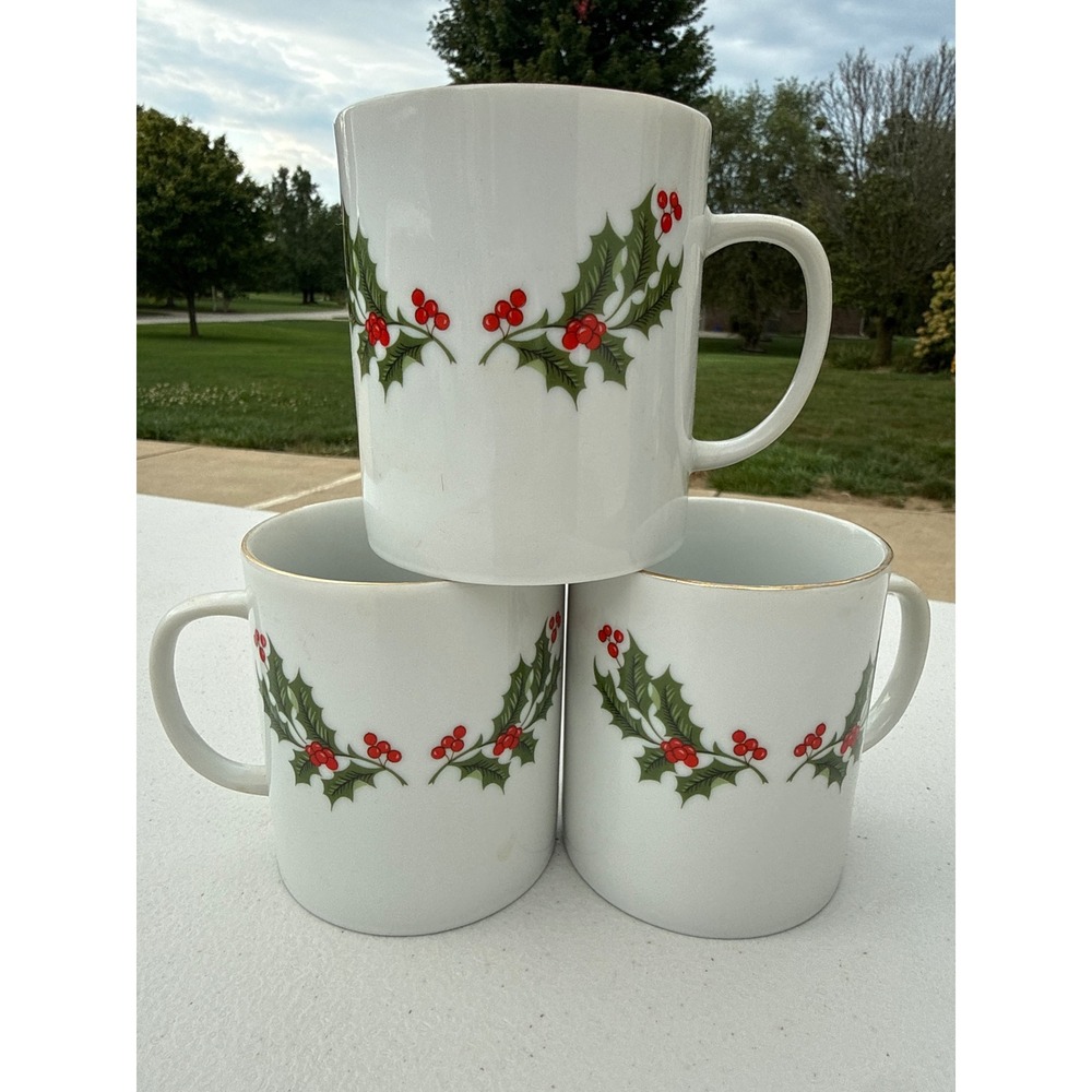 Vintage Christmas Holly Fine Porcelain Mugs Japan Gold Trim Set of 3 White